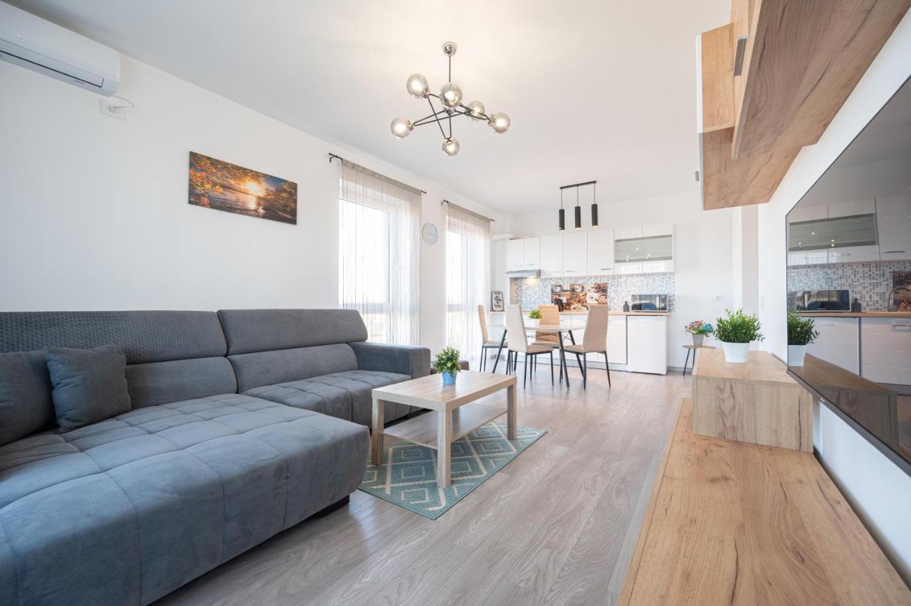 Serene Flat Apartment Oradea Luaran gambar