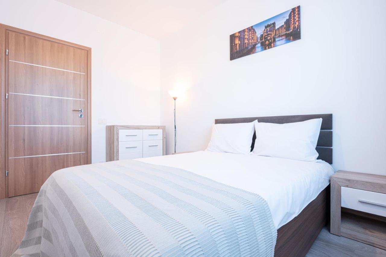 Serene Flat Apartment Oradea Luaran gambar