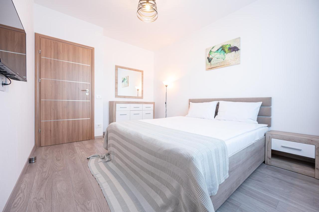 Serene Flat Apartment Oradea Luaran gambar